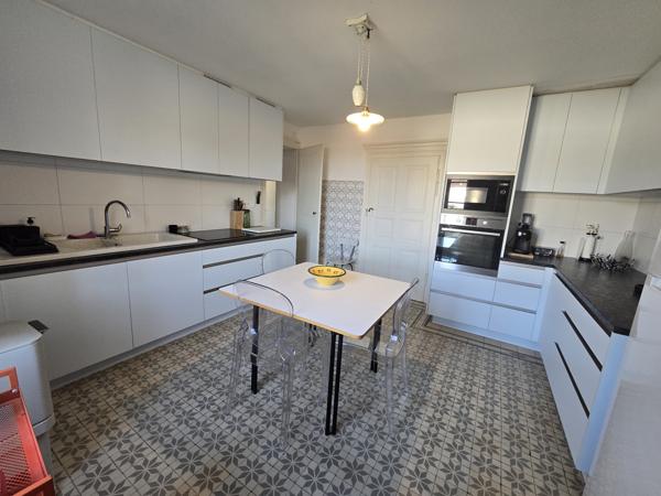 Magnifique maison en pierre de 271 M²