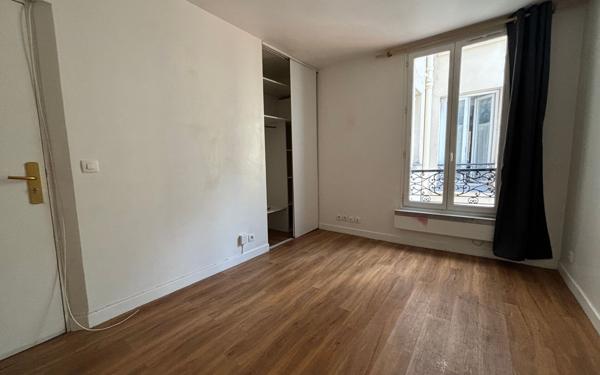 Appartement à vendre    1 pièce • 15 m2 Paris 11