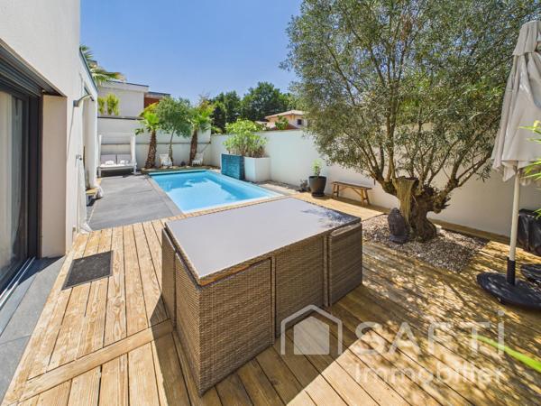 Maison contemporaine avec 4 chambres - quartier Le Camp des Lanciers