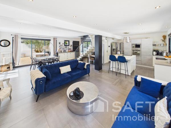 Maison contemporaine avec 4 chambres - quartier Le Camp des Lanciers