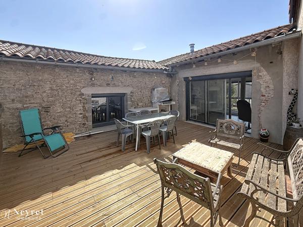 MAISON DE VILLAGE EN PIERRE – ENV. 180 M² – 4 CHAMBRES – GARAGE 36M²
