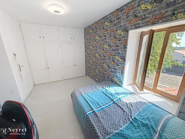 MAISON DE VILLAGE EN PIERRE – ENV. 180 M² – 4 CHAMBRES – GARAGE 36M²