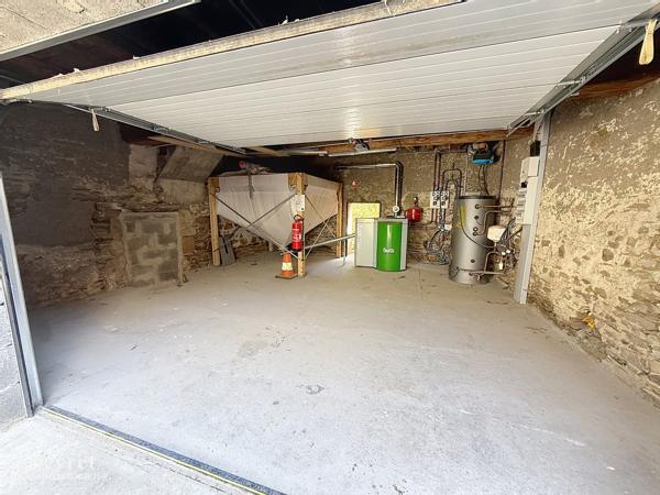 MAISON DE VILLAGE EN PIERRE – ENV. 180 M² – 4 CHAMBRES – GARAGE 36M²