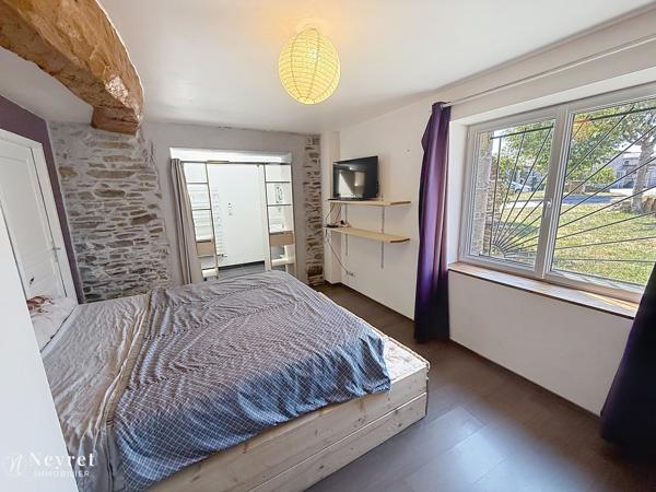 MAISON DE VILLAGE EN PIERRE – ENV. 180 M² – 4 CHAMBRES – GARAGE 36M²