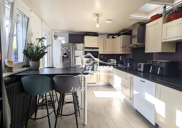 Vente immobilière : Maison à Halluin , quartier Mont Fleuri 4 pièces 88 m² 245 000 €- Jacquot Immobilier.