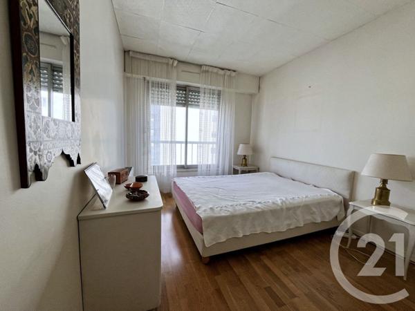 Appartement F3 à vendre  3 pièces - 62,83 m2 COURBEVOIE - 92