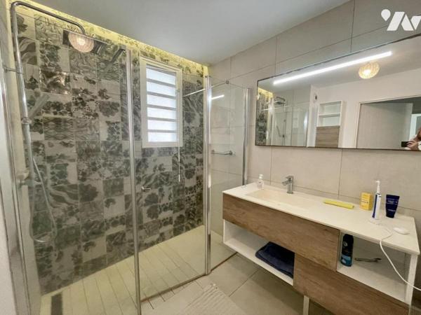 L'HERMITAGE LES BAINS T4 VARANGUE PARKINGS