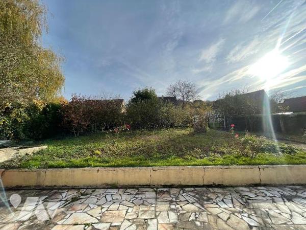 A ACHETER sur la commune d'ARCISSES (Margon)

Une agréable maison située dans un environnemen...