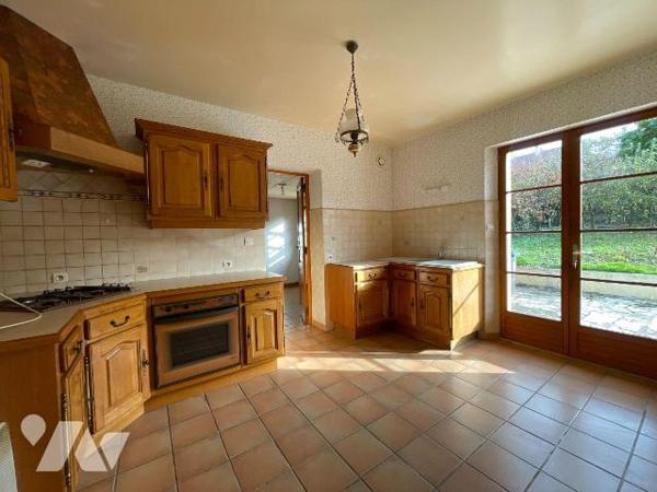 A ACHETER sur la commune d'ARCISSES (Margon)

Une agréable maison située dans un environnemen...