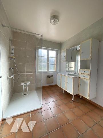 A ACHETER sur la commune d'ARCISSES (Margon)

Une agréable maison située dans un environnemen...