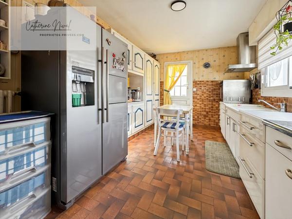 Maison familiale, 4 chambres, un garage