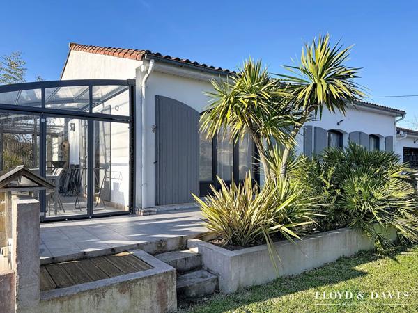 Meschers sur Gironde : Maison Contemporaine de 117 m² + garage, avec Piscine , sur 1000m² de terrain