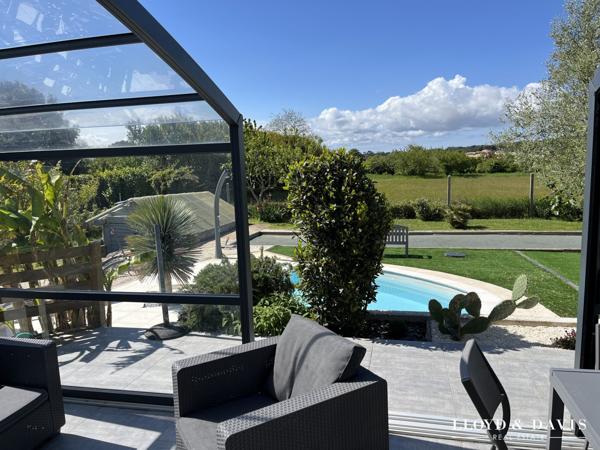 Meschers sur Gironde : Maison Contemporaine de 117 m² + garage, avec Piscine , sur 1000m² de terrain