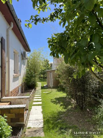 Meschers sur Gironde : Maison Contemporaine de 117 m² + garage, avec Piscine , sur 1000m² de terrain