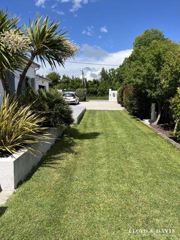 Meschers sur Gironde : Maison Contemporaine de 117 m² + garage, avec Piscine , sur 1000m² de terrain