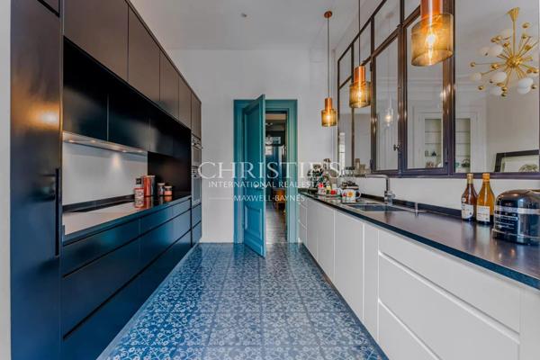 BORDEAUX SAINT-GENÈS – MAISON DE MAÎTRE AVEC JARDIN