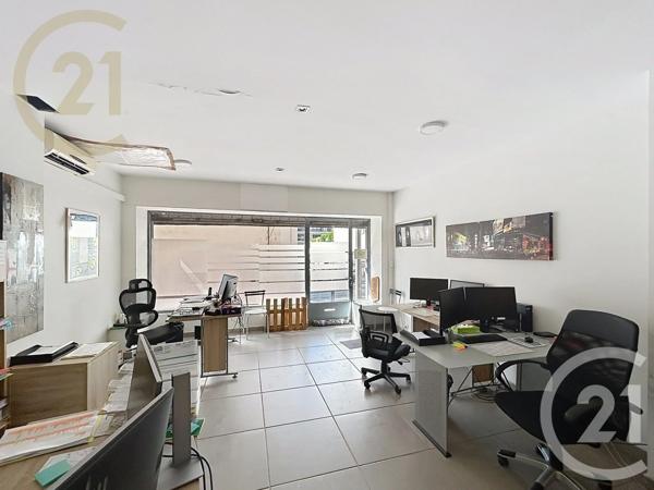 à vendre  40 m 2   CANNES  - 06