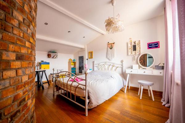 Maison de caractère de 261 m² sur 20 ares avec espaces de vie remarquables