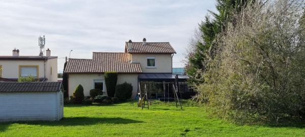 Maison de caractère de 261 m² sur 20 ares avec espaces de vie remarquables