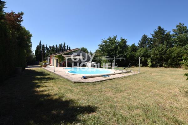 Propriété rare avec potentiel commercial