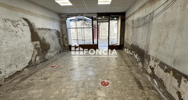 À vendre Local commercial 100 m² - Nîmes 30000