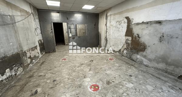 À vendre Local commercial 100 m² - Nîmes 30000