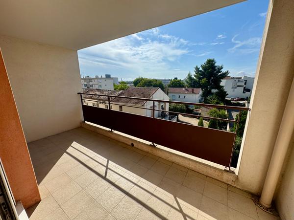 Appartement Nimes 2 pièce(s) 45.26 M2 avec terrasse et parking