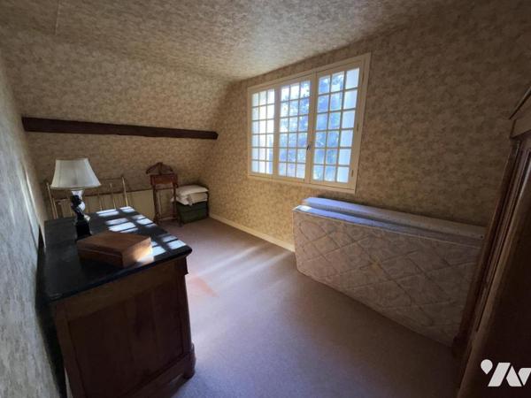 BEAUNE située au calme maison de 150 m² sur 2550 m² de terrain 