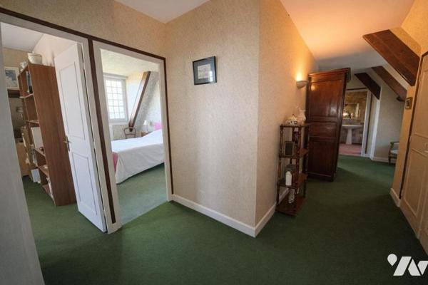 BEAUNE située au calme maison de 150 m² sur 2550 m² de terrain 