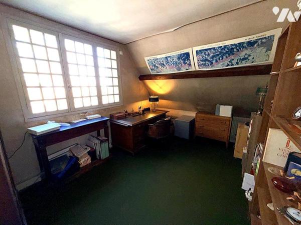 BEAUNE située au calme maison de 150 m² sur 2550 m² de terrain 