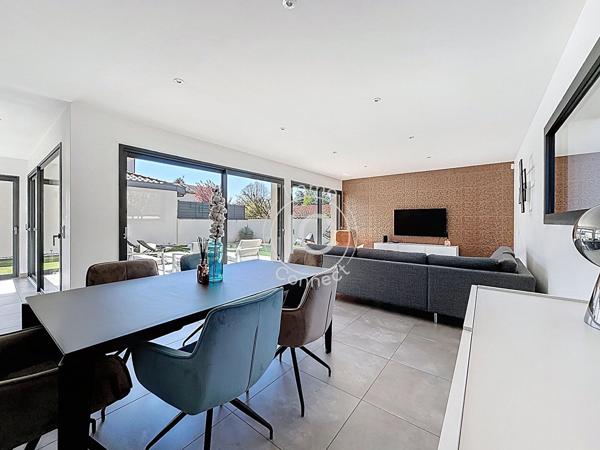 Élégante maison contemporaine avec piscine - Saint laurent de mure