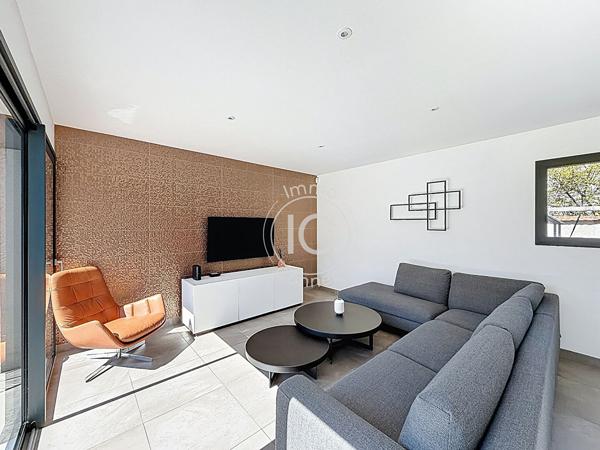 Élégante maison contemporaine avec piscine - Saint laurent de mure