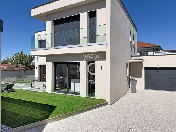 Élégante maison contemporaine avec piscine - Saint laurent de mure