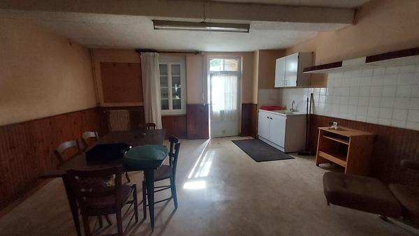 CINTEGABELLE-Corps de ferme 7 pièces 300 m² Cintegabelle (31550)