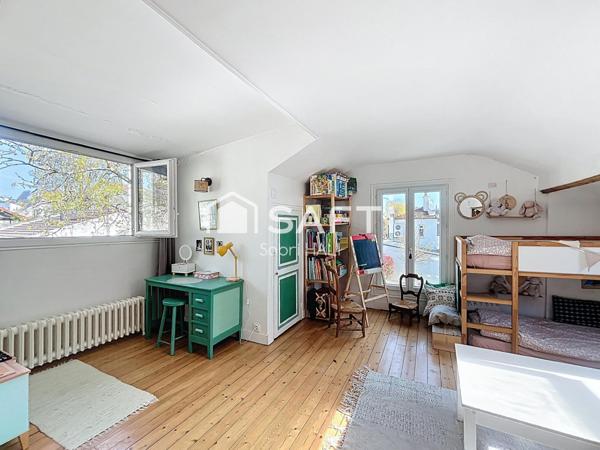 Maison - Courbevoie République - 3 chambres  Charme de l'ancien