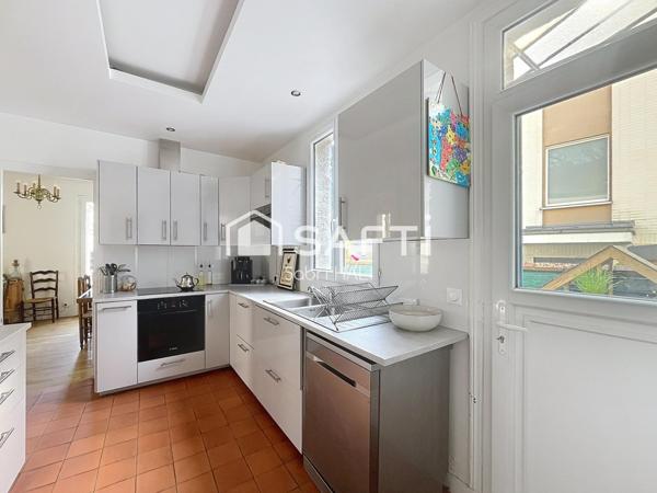 Maison - Courbevoie République - 3 chambres  Charme de l'ancien