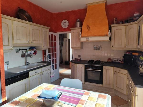 Maison à vendre |  Terrasson-Lavilledieu |  5 pièces | 130 m²