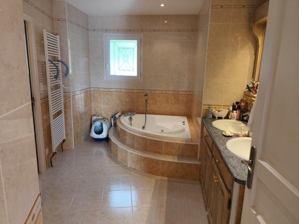 Maison à vendre |  Terrasson-Lavilledieu |  5 pièces | 130 m²