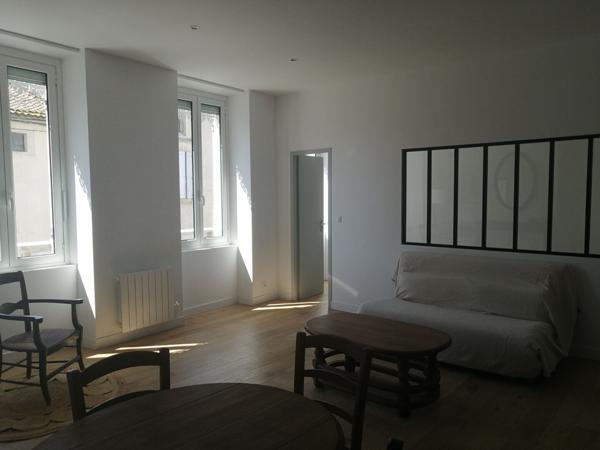 Location appartement près de SAINT ANDRE DE CUBZAC - 2 pièce(s) - 55 m² - 695 €/mois