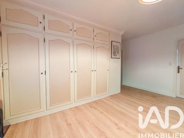 Maison à vendre 8 pièces 239 m² Abondant