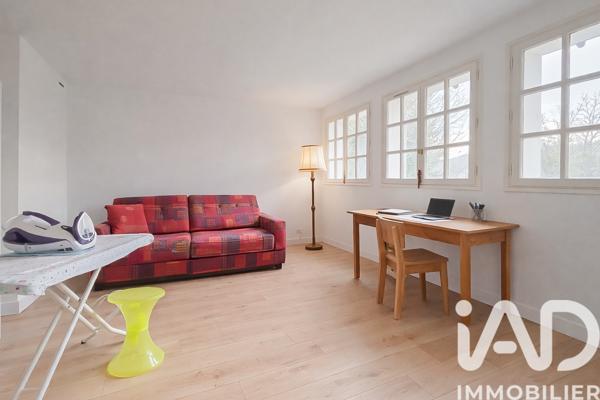 Maison à vendre 8 pièces 239 m² Abondant
