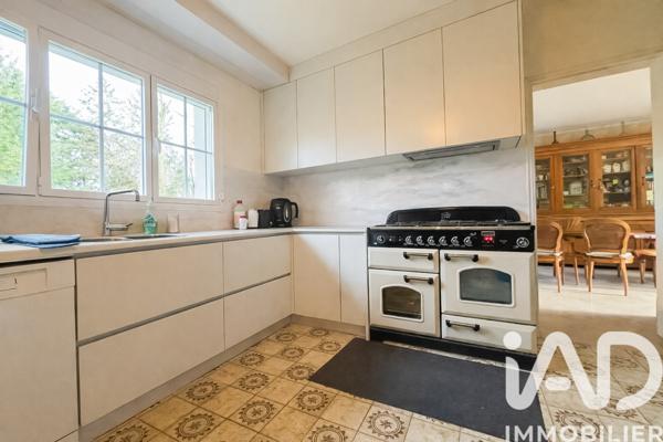 Maison à vendre 8 pièces 239 m² Abondant