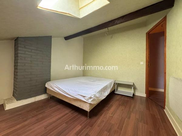 Location                                                      Appartement
                        
                     2 pièces                      44 m2                     à Hauts de Bienne