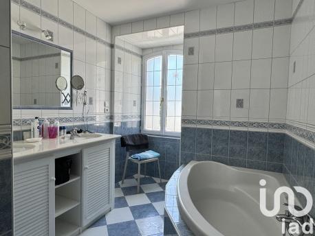 Maison à vendre 8 pièces 277 m² Courcôme