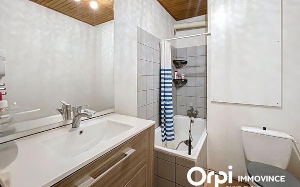 Appartement à vendre    2 pièces • 45 m2 Murat