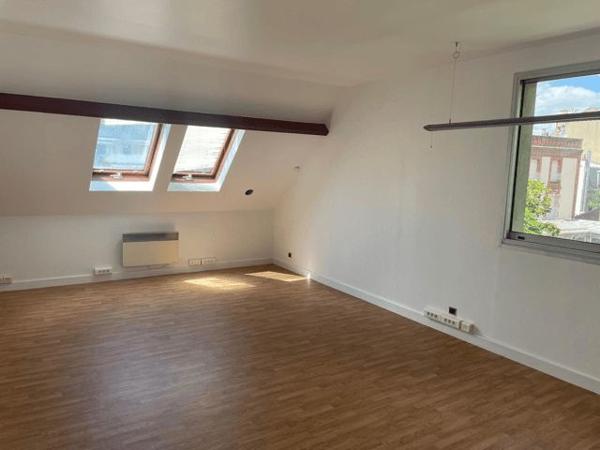 Location Local commercial 4 pièces 69 m² - 7 RUE DE LA LIBERATION Enghien Les Bains 95880