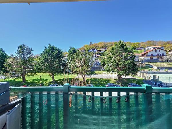 Appartement T2 de 40m² environ avec balcon exposé Ouest + 2 places parking privatives