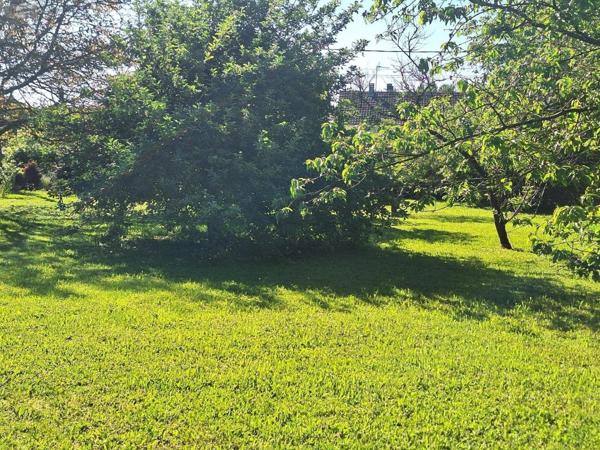 Terrain à Batir à vendre à Savigné-l'Évêque dans la Sarthe (72460), ref : 013-2057