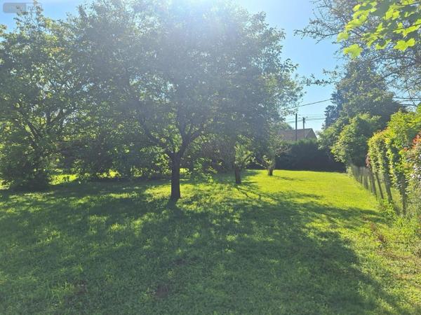 Terrain à Batir à vendre à Savigné-l'Évêque dans la Sarthe (72460), ref : 013-2057