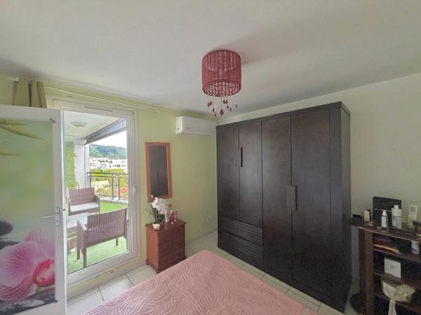 À vendre T3 avec vue mer panoramique – Sainte-Clotilde (Saint-Denis)